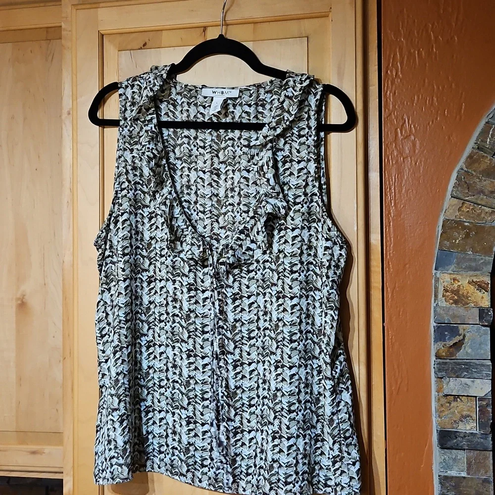 Lot Of 2 White House Black Market Floral Ruffle Sleeveless V-Neck Tank Tops - Picture 3 of 5